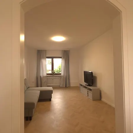 Monteur Und Familienapt 4 Zi Pfargasse 16 *